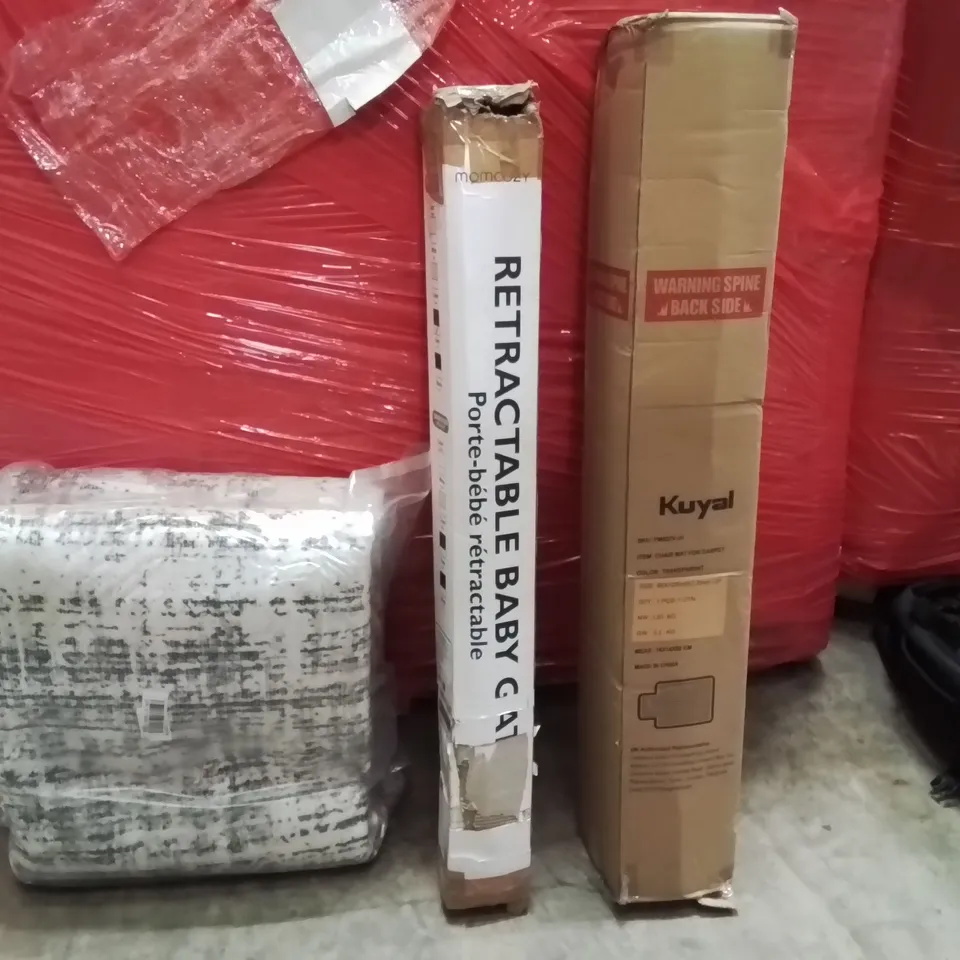 PALLET OF ASSORTED HOUSEHOLD GOODS AND PRODUCTS TO INCLUDE;LARGE RUG,RETRACTABLE BABY GATE,CHAIR MAT FOR CARPET 