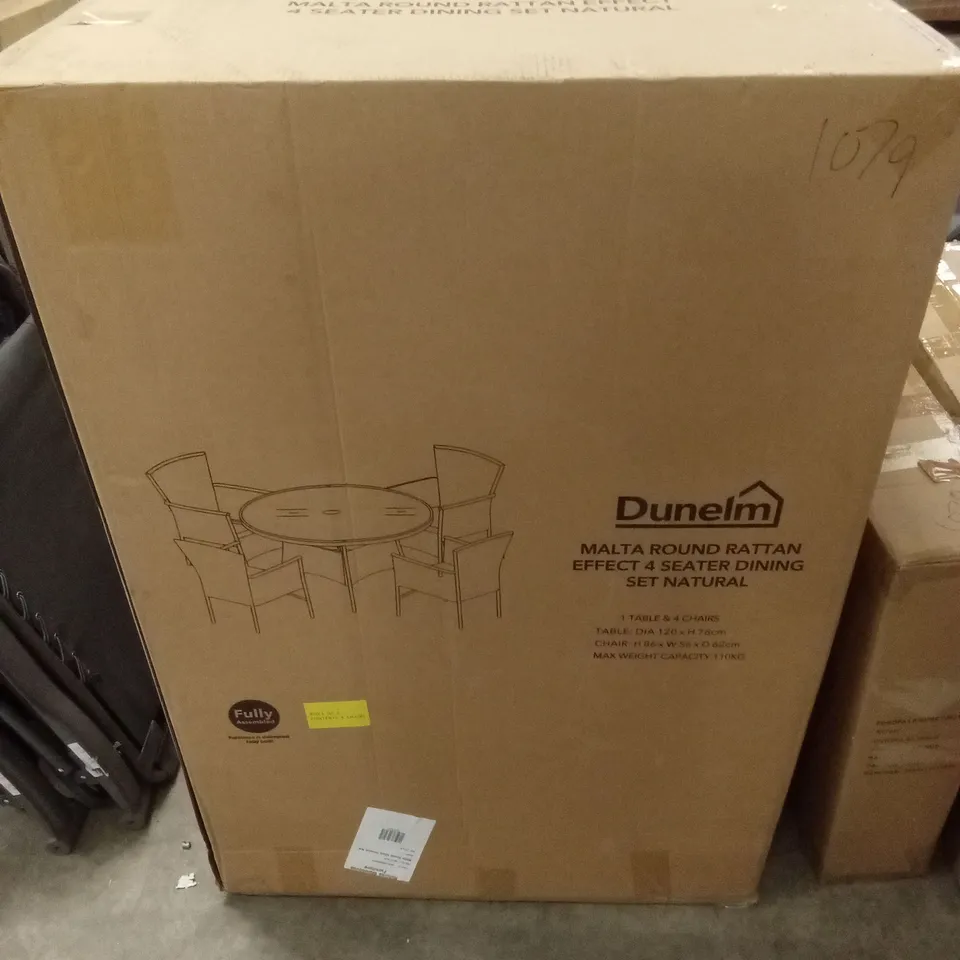 BOXED SET OF 4 MALTA RATTAN EFFECT OUTDOOR DINING CHAIRS // CHAIRS ONLY (1 BOX)