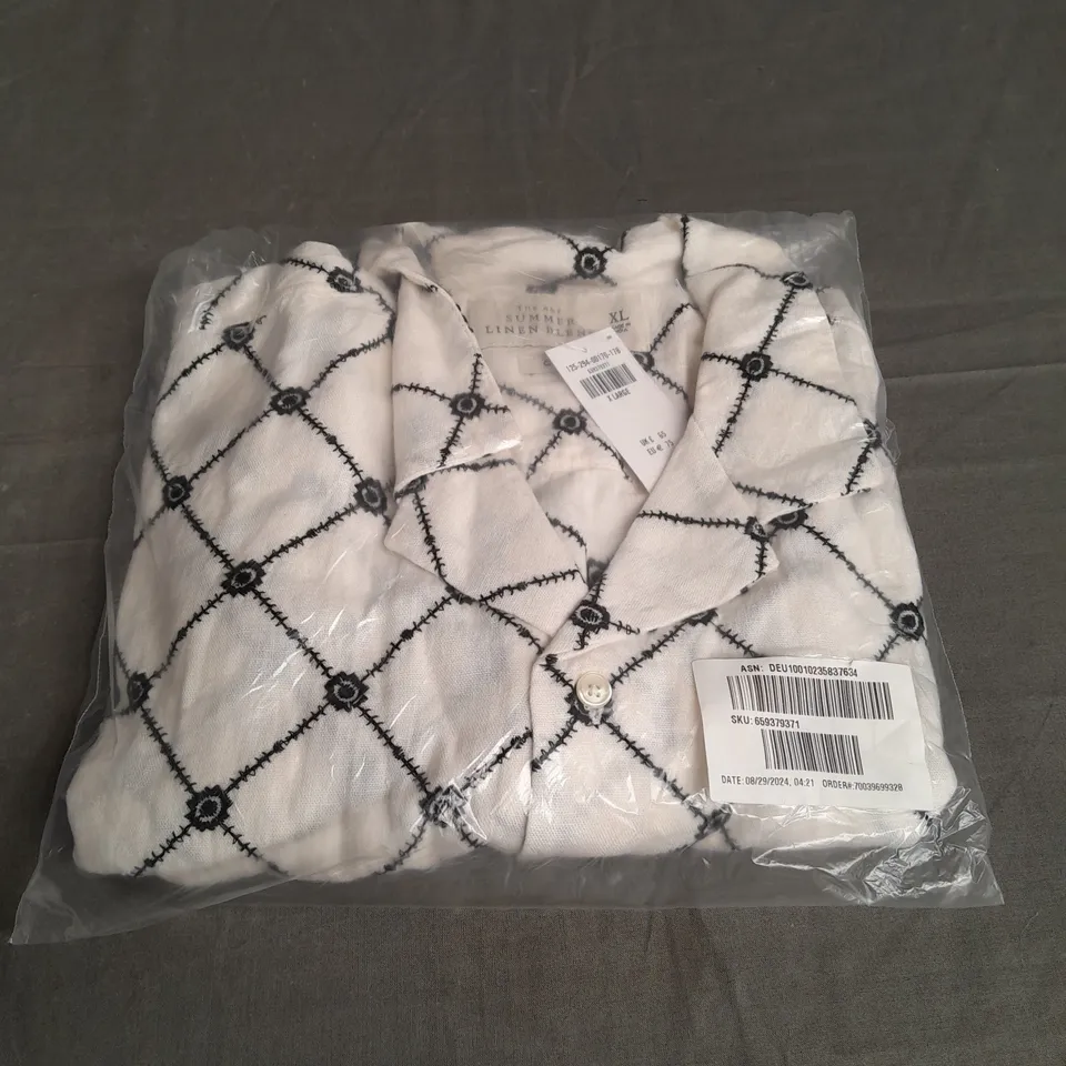 SEALED ABERCROMBIE & FITCH SUMMER BLEND SHIRT IN WHITE - XL