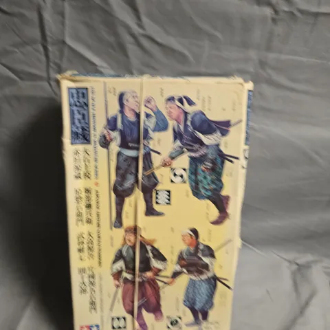 JAPANESE SAMURAI ACTION FIGURE BOX SET (VERIFY)