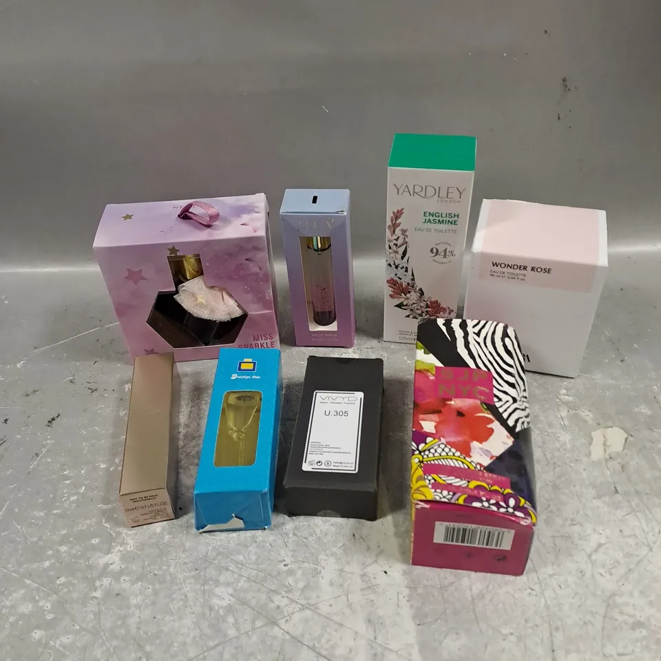 APPROXIMATELY 8 ASSORTED BOXED FRAGRANCES TO INCLUDE - SARAH JESSICA PARKER NYC - YARDLEY ENGLISH JASMINE - NEXT MISS SPARKLE - ETC