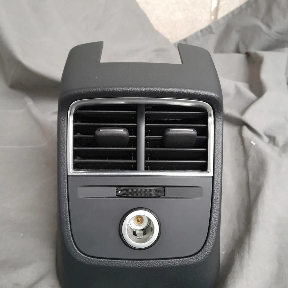 AUDI REAR SEAT CENTER CONSOLE 