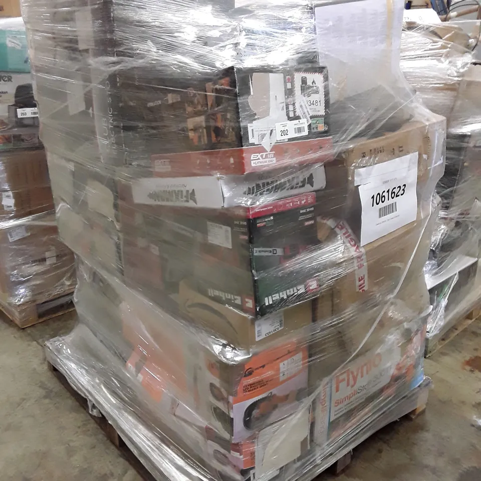 PALLET OF APPROXIMATELY 21 UNPROCESSED RAW RETURN HOUSEHOLD AND ELECTRICAL GOODS TO INCLUDE;