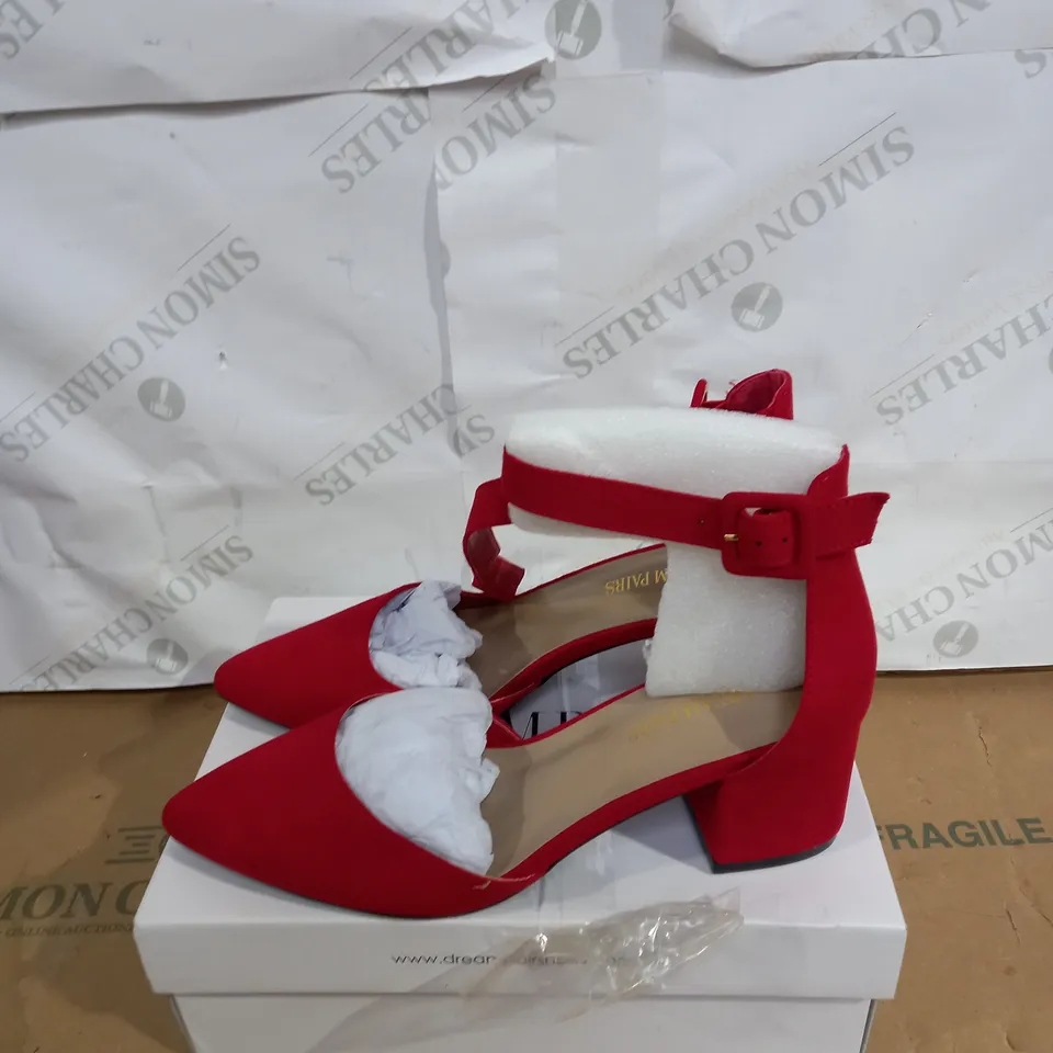 DREAM PARIS ANNEE RED SUEDE BLOCK HEEL SHOES  SIZE 9