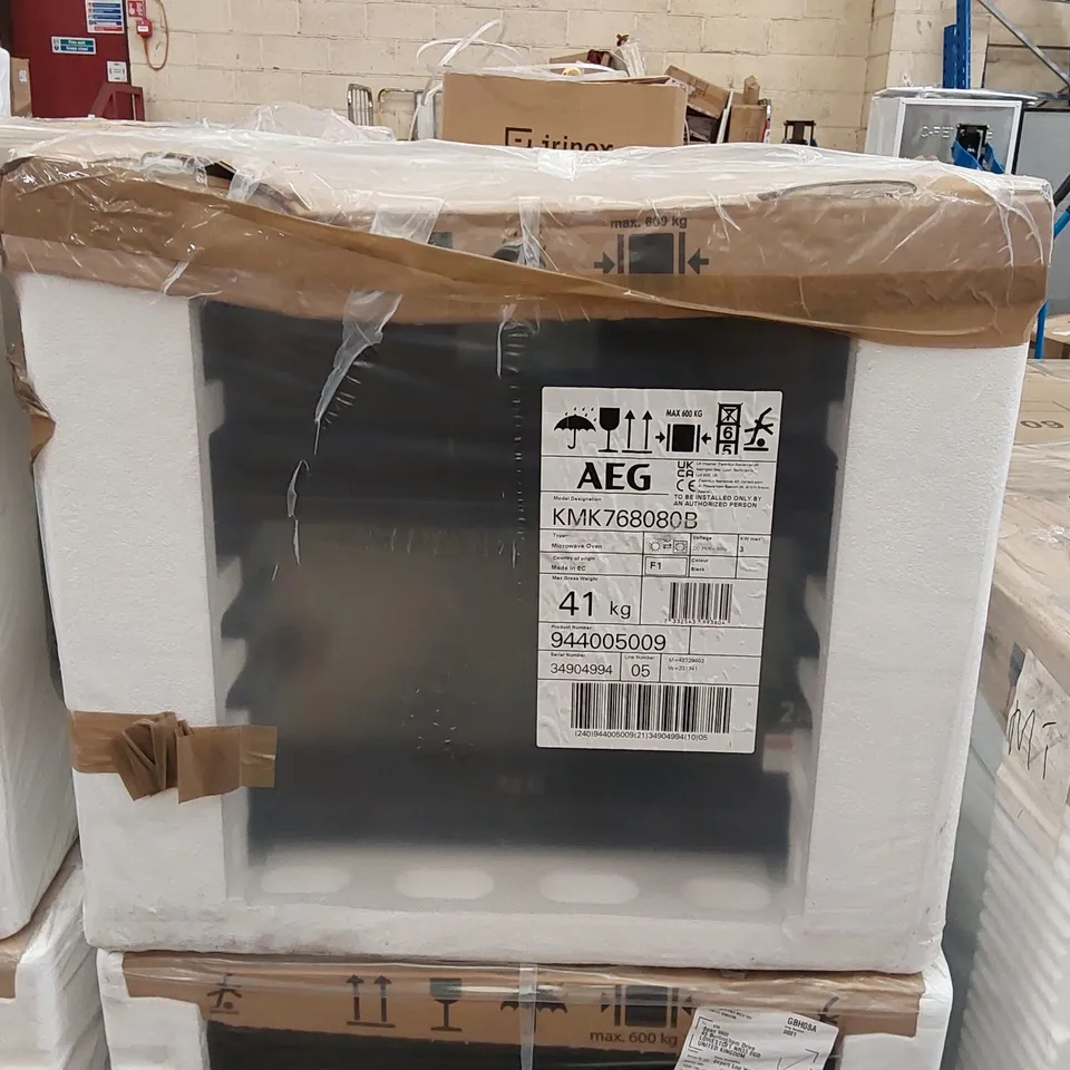 AEG INTEGRATED SINGLE MULTI FUNCTION ELECTRIC OVEN WITH MICROWAVE Model KMK768080B RRP £917