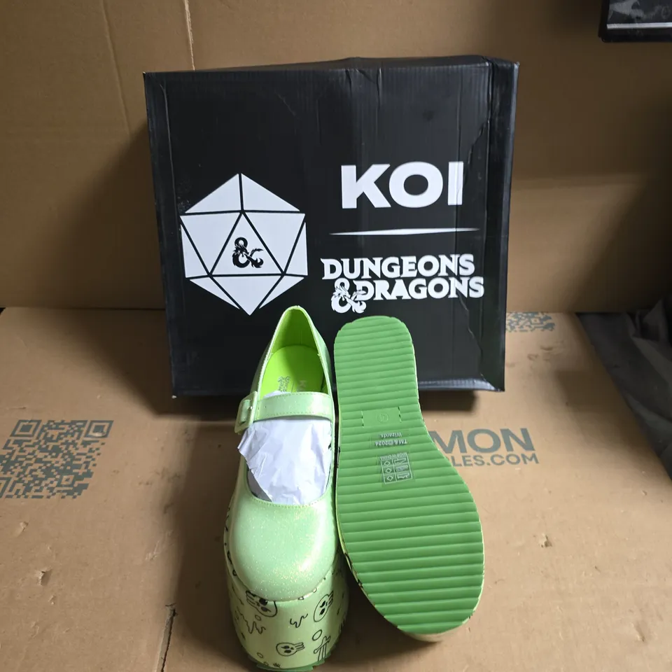 KOI DUNGEONS & DRAGONS GLABAGOOL GELATINOUS CUBE WEDGE MARY JANES - GREEN - UK SIZE 4