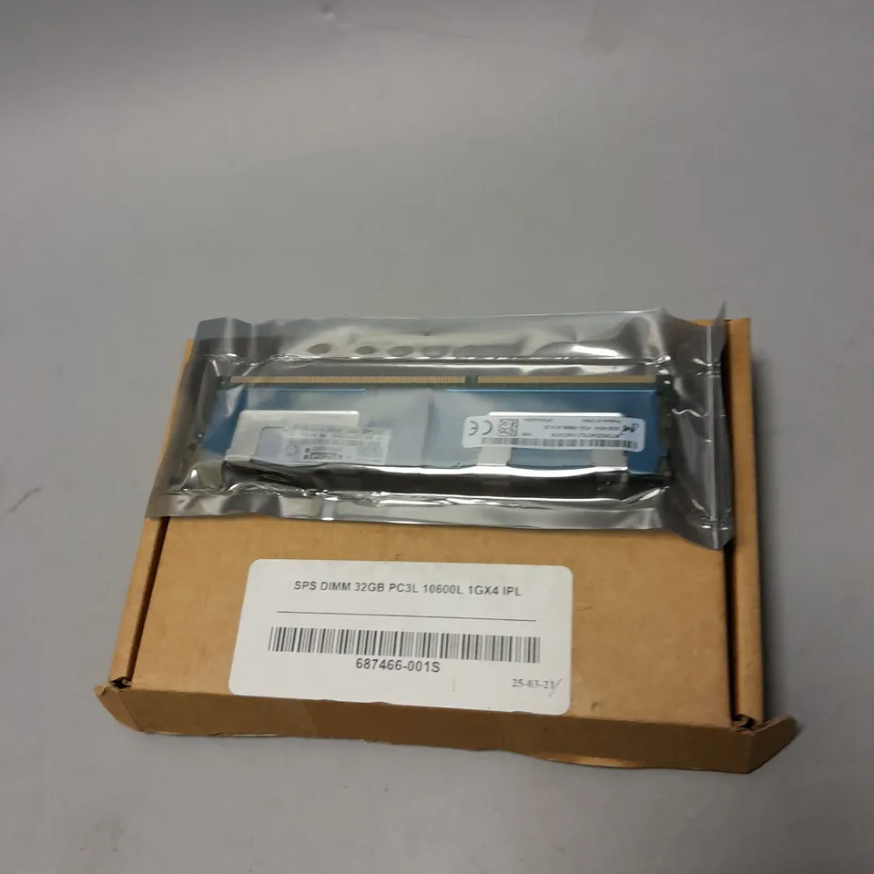 BOXED SPS DIM 32GB PC3L 10600L 1GX4 IPL