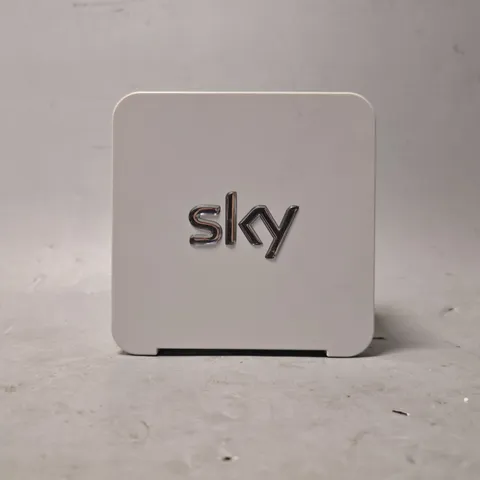 BOXED SKY SR101 AC ROUTER