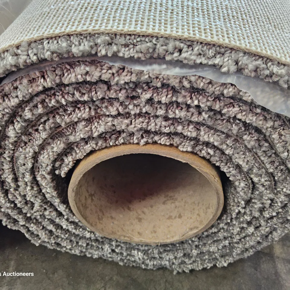 ROLL OF QUALITY FIRST IMPRESSIONS IMAGE CARPET APPROXIMATELY 5M × 3.2M