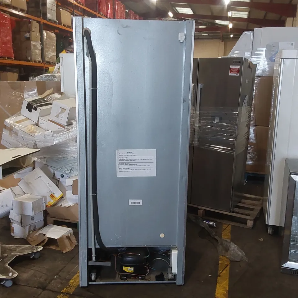 GRAM COMMERCIAL UPRIGHT TEMPERATURE CONTROLLED FOOD STORAGE CABINET