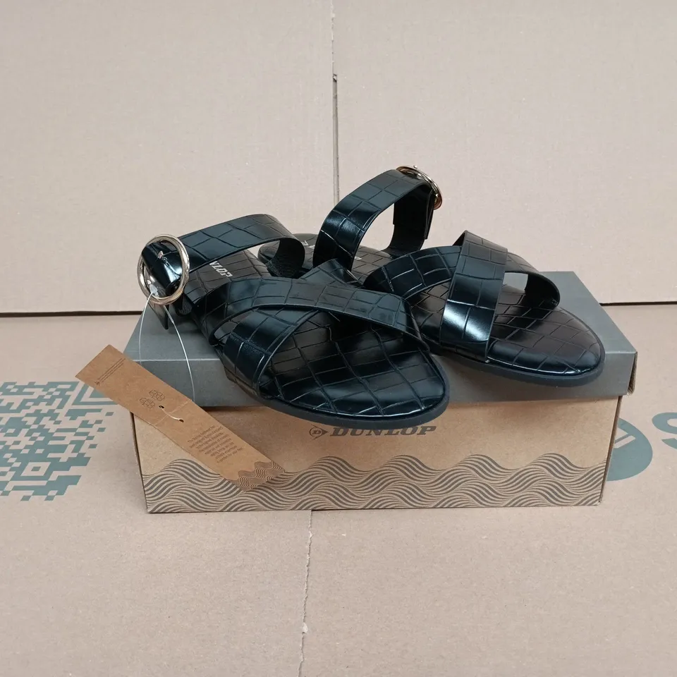 BOX OF 10 X DUNLOP JADE BLACK SIZE 6 SANDALS