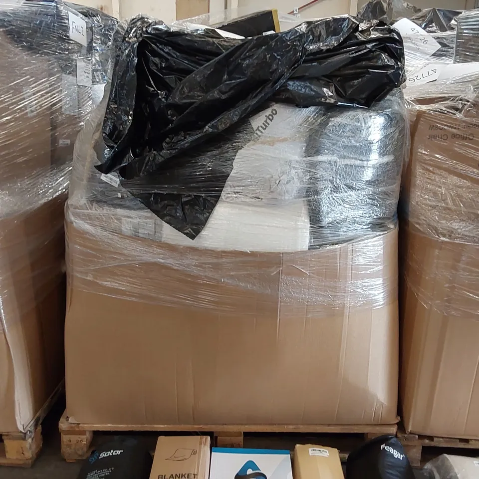 PALLET OF ASSORTED BEDROOM AND COMFORT BASED PRODUCTS TO INCLUDE; PILLOWS, SUPPORT SEAT CUSHIONS AND SIMILARLY RELATED GOODS