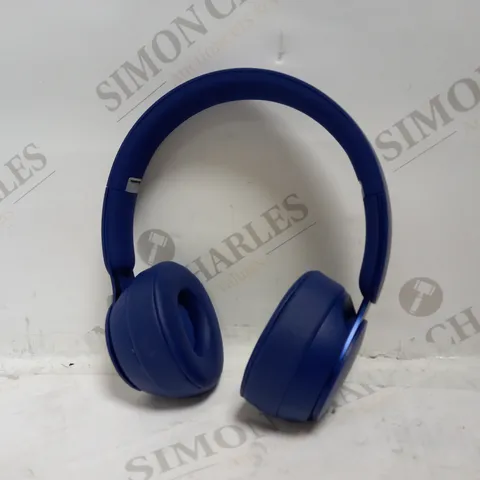 BEATS APPLE SOLO PRO HEADPHONES A1881