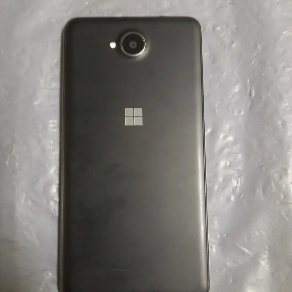 MICROSOFT MOBILE PHONE MODEL UNSPECIFIED.