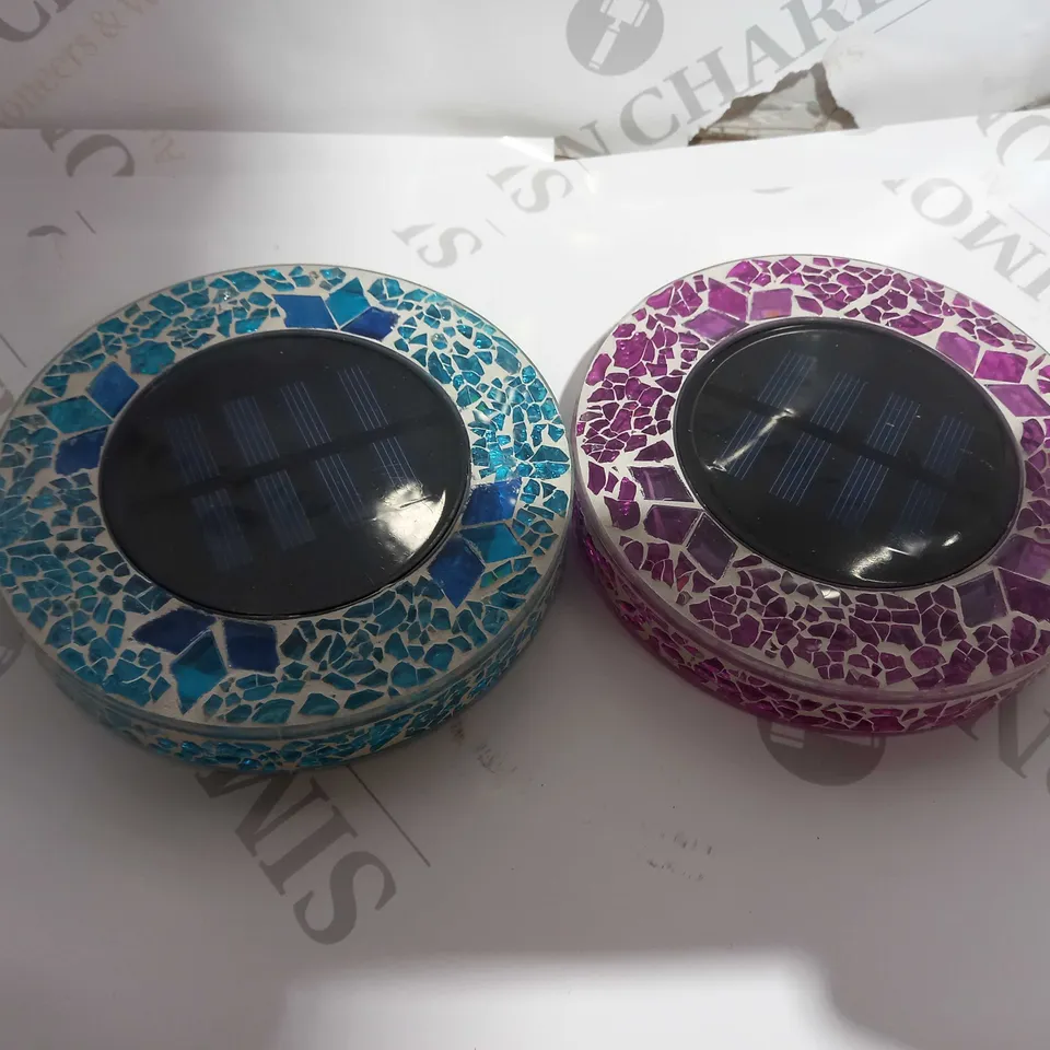 BELL & HOWELL ASSORTED GLASS MOSAIC DESIGN SOLAR DISK LIGHTS - PINK AND GREEN 