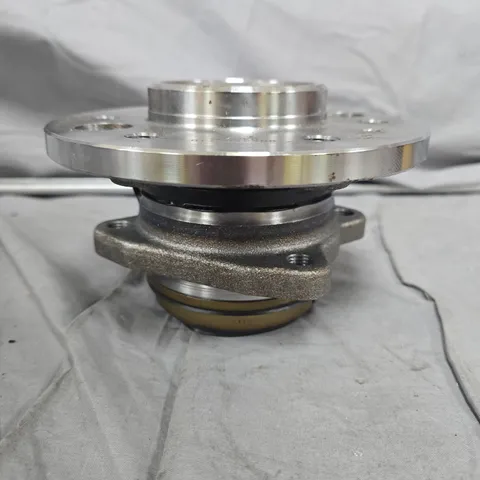 Wheel hub bearing assembly with mounting flange – six-bolt pattern