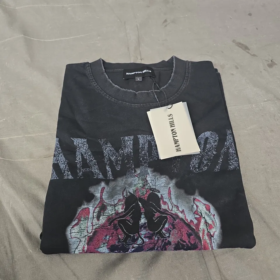HAMPTON HILLS T-SHIRT – BLACK GRAPHIC, SIZE L