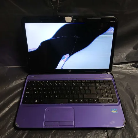 HP Laptop – Purple chassis