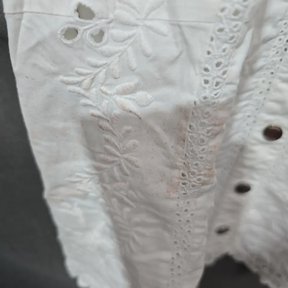 KAREN MILLEN WHITE EYELET EMBROIDERED BLOUSE, UK 12 (US 8, EU 40)-STAIN ON FRONT RIGHT SIDE 