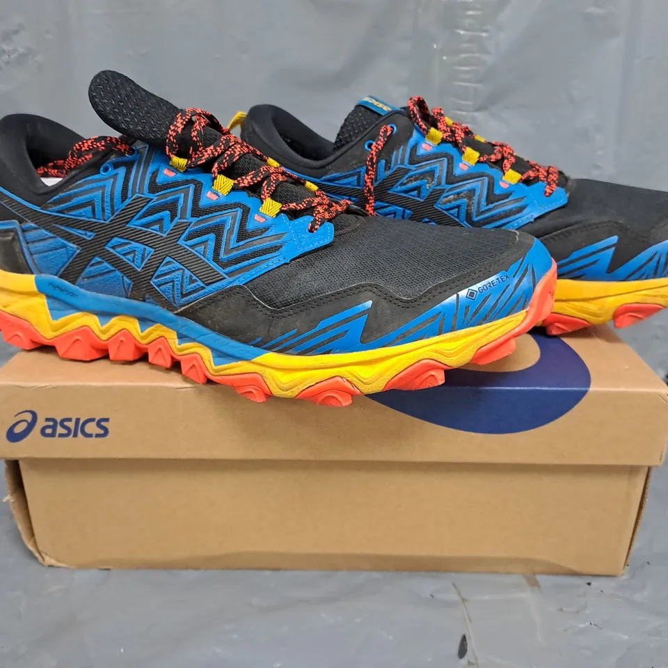 BOXED PAIR OF ASICS TRAINES IN BLACK/MULTICOLOUR SIZE EU SIZE 46