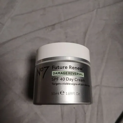 No7 Future Renew Day Cream SPF 40 (Damage Reversal), 50 ml