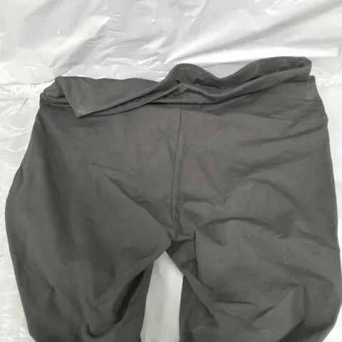 LEISURE CYCLING SHORTS - 14
