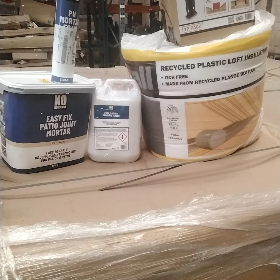 PALLET OF ASSORTED DIY, HOME IMPROVEMENT AND BUILDING PRODUCTS TO INCLUDE; PATIO JOINT MORTAR, PATIO DRIVEWAY SEALER, LOFT INSULATION, LOFT LEGS, PU MORTAR FOAM ETC