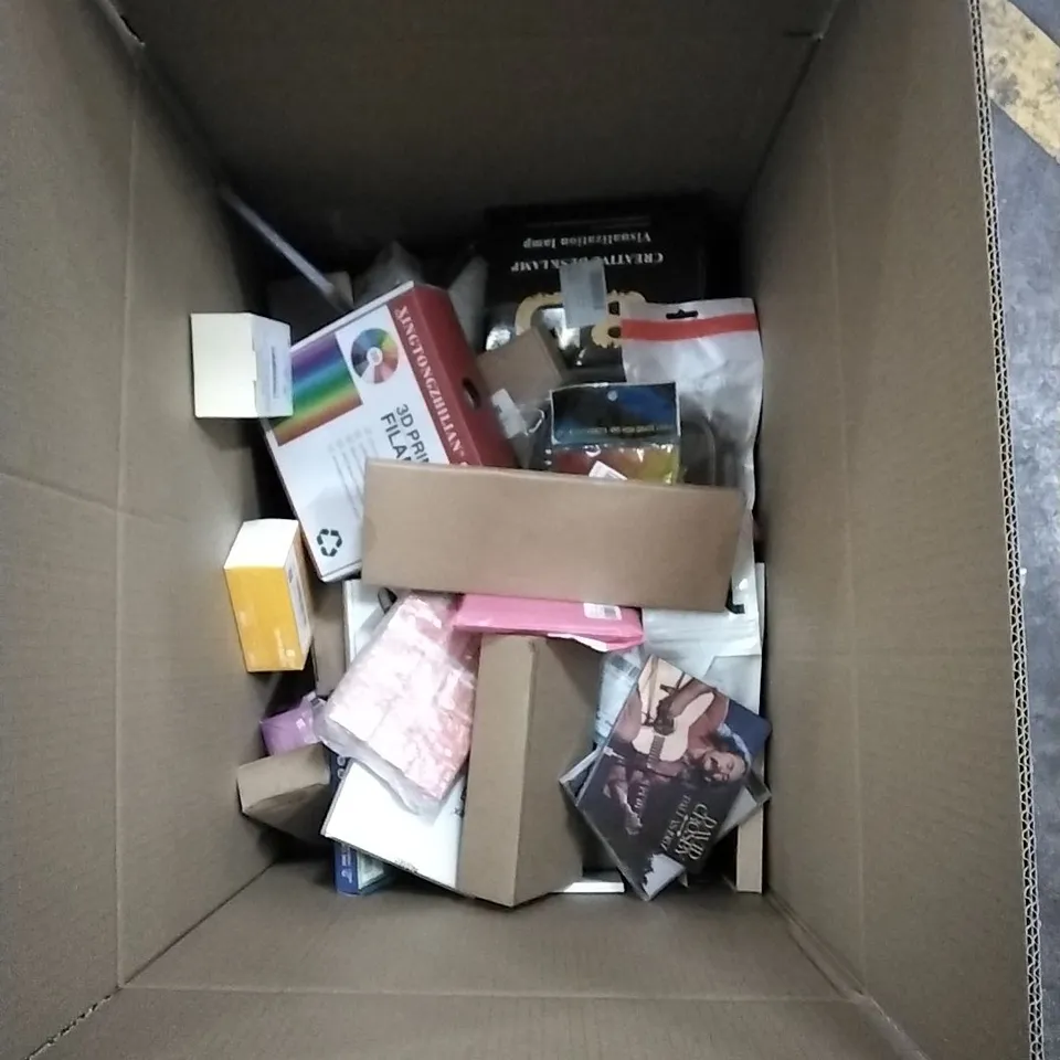 BOX TO CONTAIN LARGE AMOUNT OF MIXED ELECTRICAL ITEMS, ACCESSORIES ETC