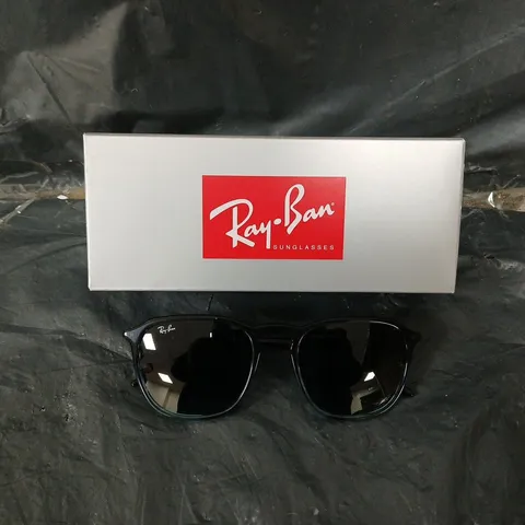RAY-BAN SQUARE SUNGLASSES 