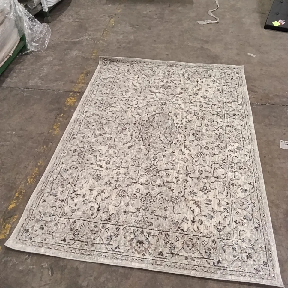 QUALITY DESIGNER AREA RUG - APPROXIMATELY 233CM X 158CM