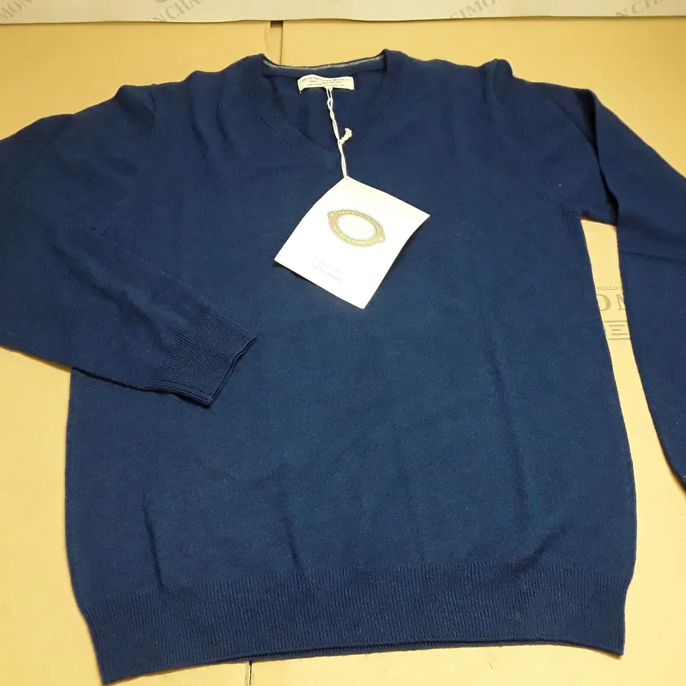 ARAN SWEATER MARKET BLUE JUMPER - M