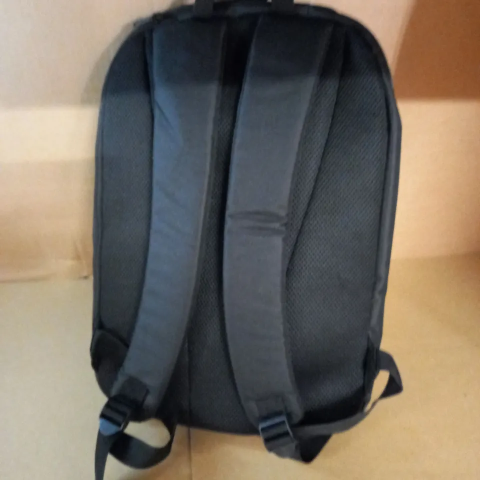 TARGUS INTELLECT 16L 39.6CM LAPTOP BACKPACK