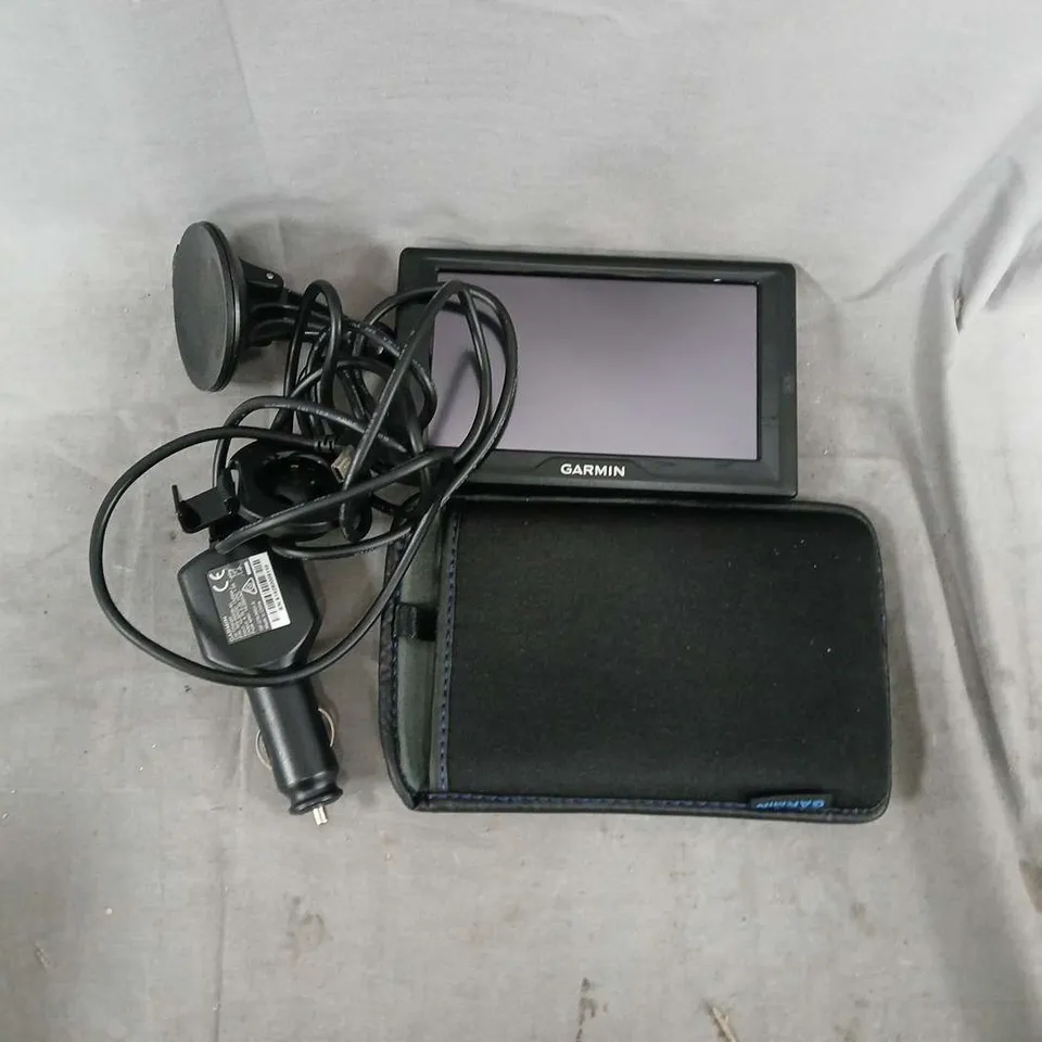 GARMIN DRIVE 51 UK & IRELAND LMT-S GPS SAT NAV – BOXED WITH CASE