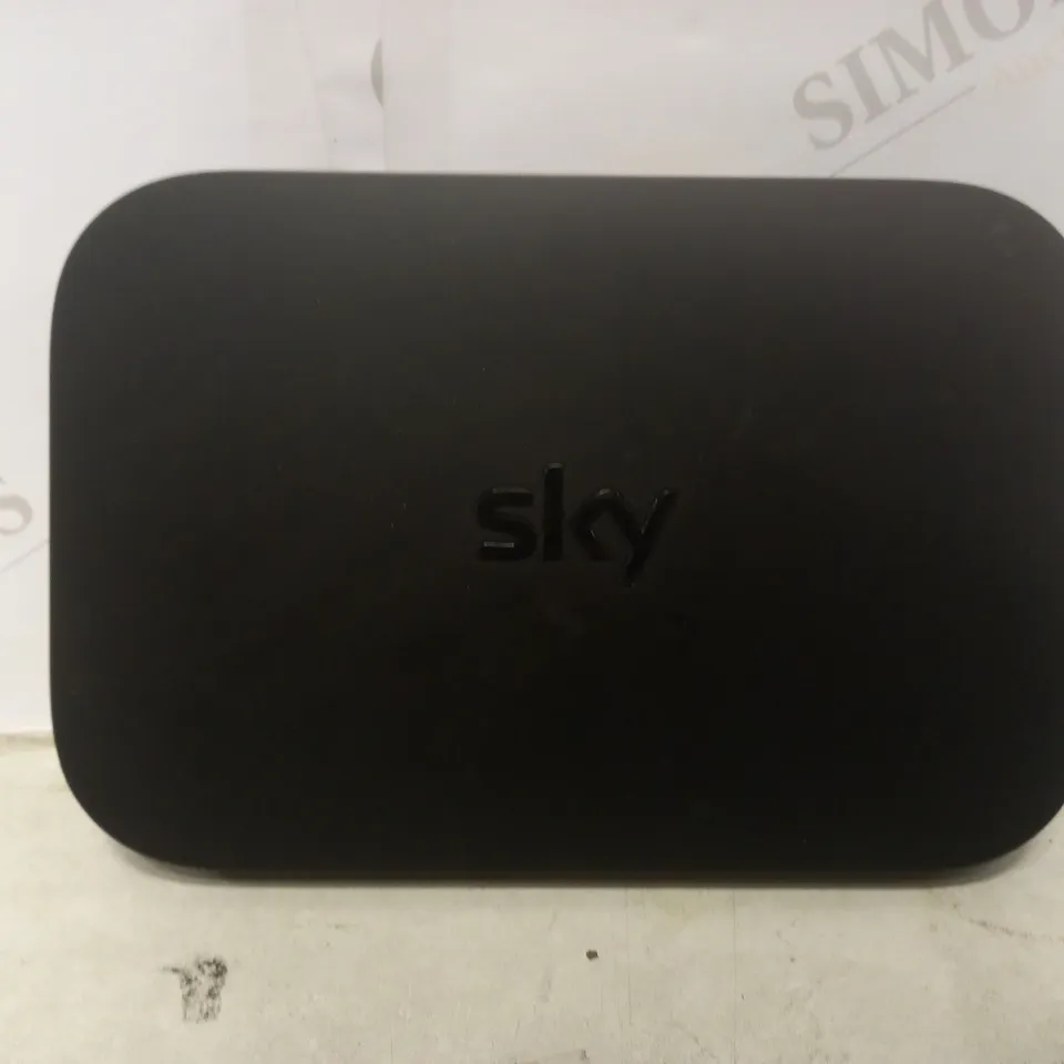 SKY EM150 Q MINI BOX