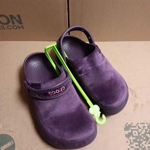 PAIR OF CROCS CLASSIC CRAFTED VELVET CLOGS - 5
