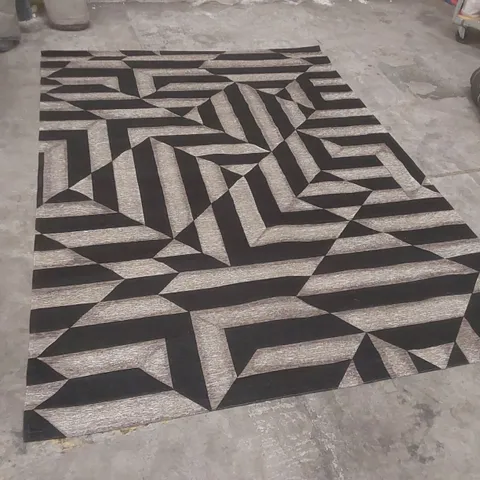 QUALITY DESIGNER AREA RUG - APPROXIMATELY 290 x 205cm