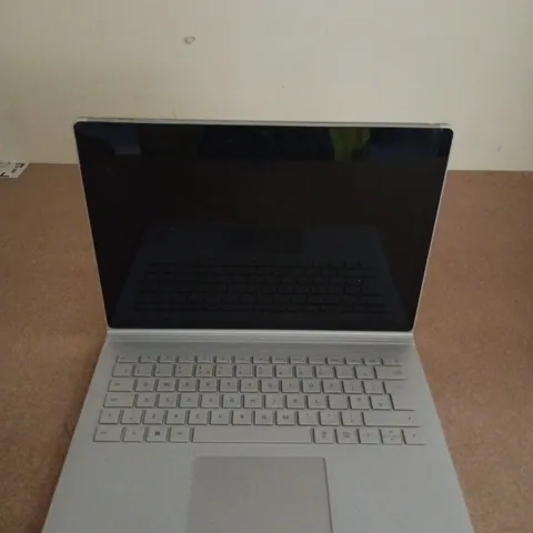 MICROSOFT SURFACE LAPTOP – SILVER