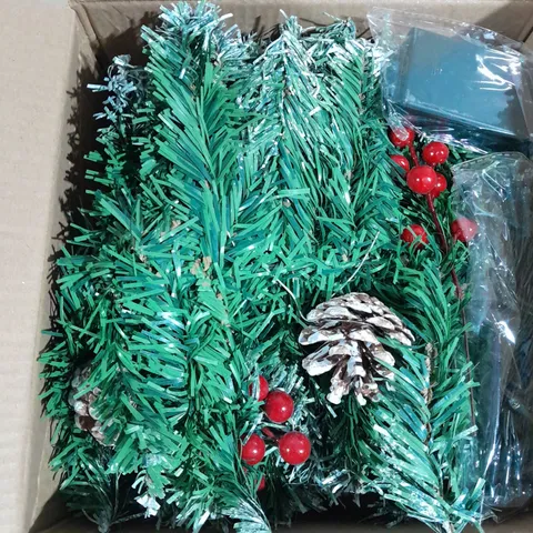 BOXED XMAS GARLAND IN GREEN UNKNOW SIZE