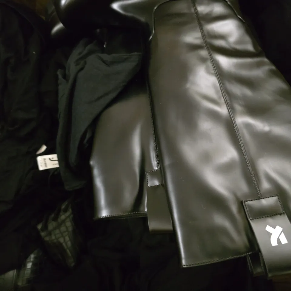 BOX OF APPROXIMATELY 10 ASSORTED PAIRS OF KOI SHOES/FOOTWEAR ITEMS IN VARIOUS STYLES AND SIZES - COLLECTION ONLY