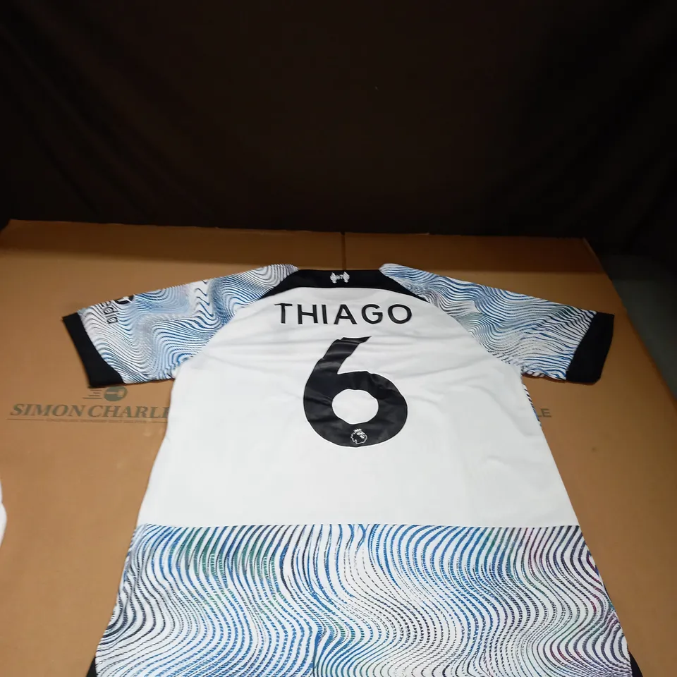 LIVERPOOL FC SHIRT AND SHORTS WITH THIAGO 6 SIZE M