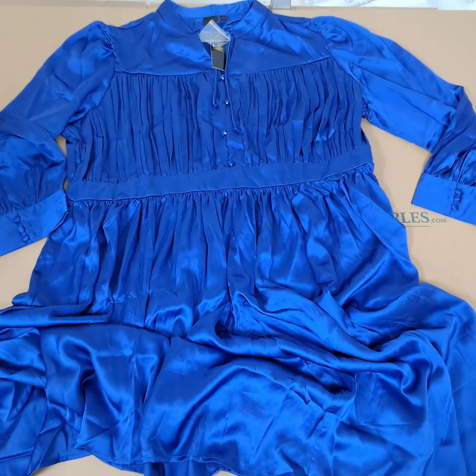 LOT OF 10 BRAND NEW DESTELLO BLUE LONG SLEEVE DRESSES - XL