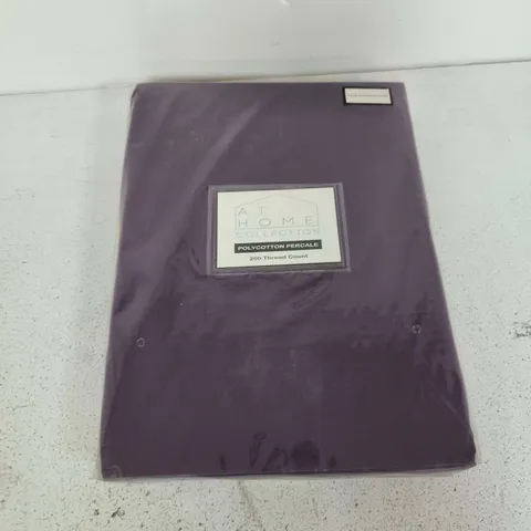 AT HOME COLLECTION POLYCOTTON PERCALE SUPER KING FITTED SHEET IN BLACKCURRANT