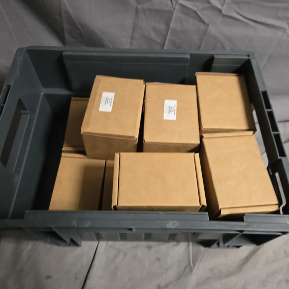 LARGE QUANTITY OF CIATÉ PAINT POTS NAIL POLISH – GOLD GLITTER