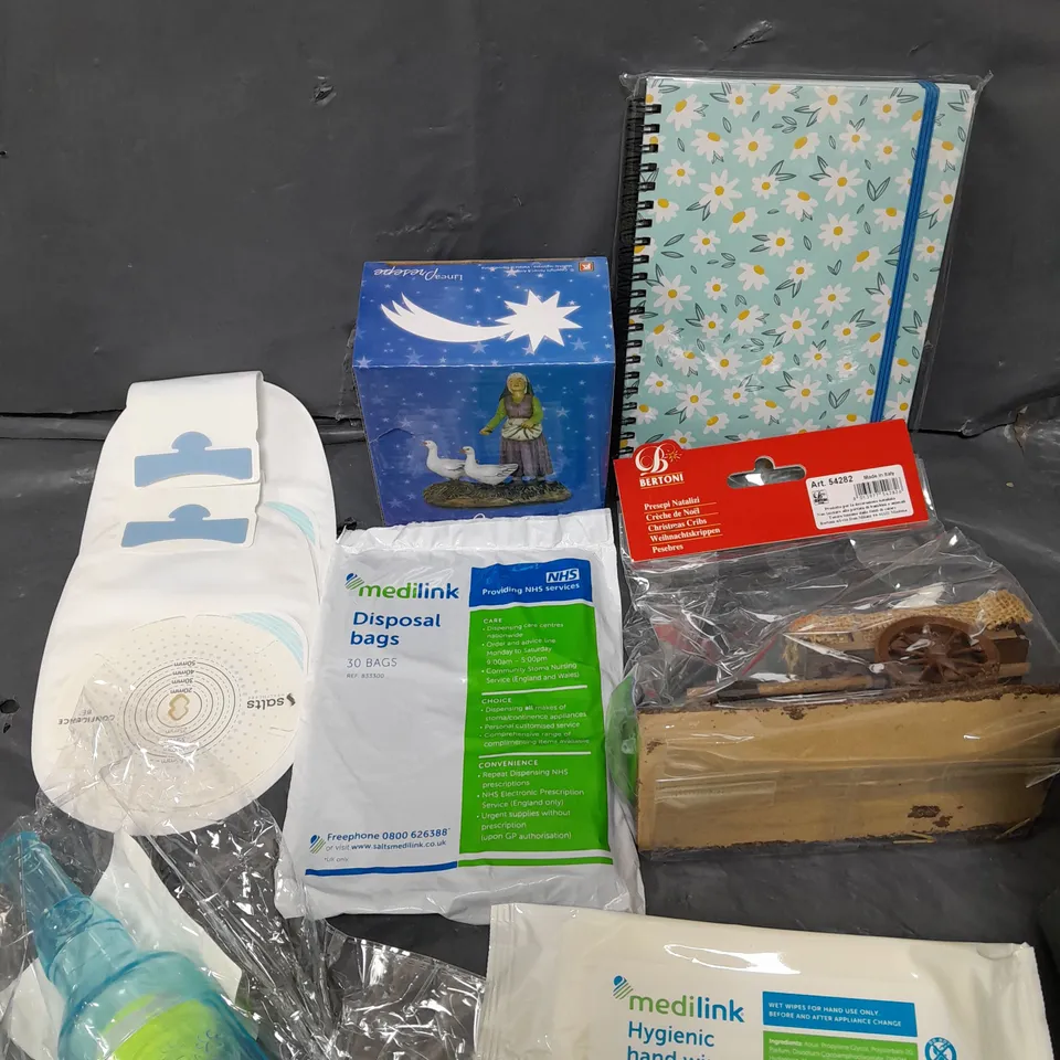 APPROXIMATELY 15 ASSORTED HOUSEHOLD/MEDICAL SUPPLIES TO INCLUDE DISPOSABLE BAGS, DIARY, HAND WIPES ETC 