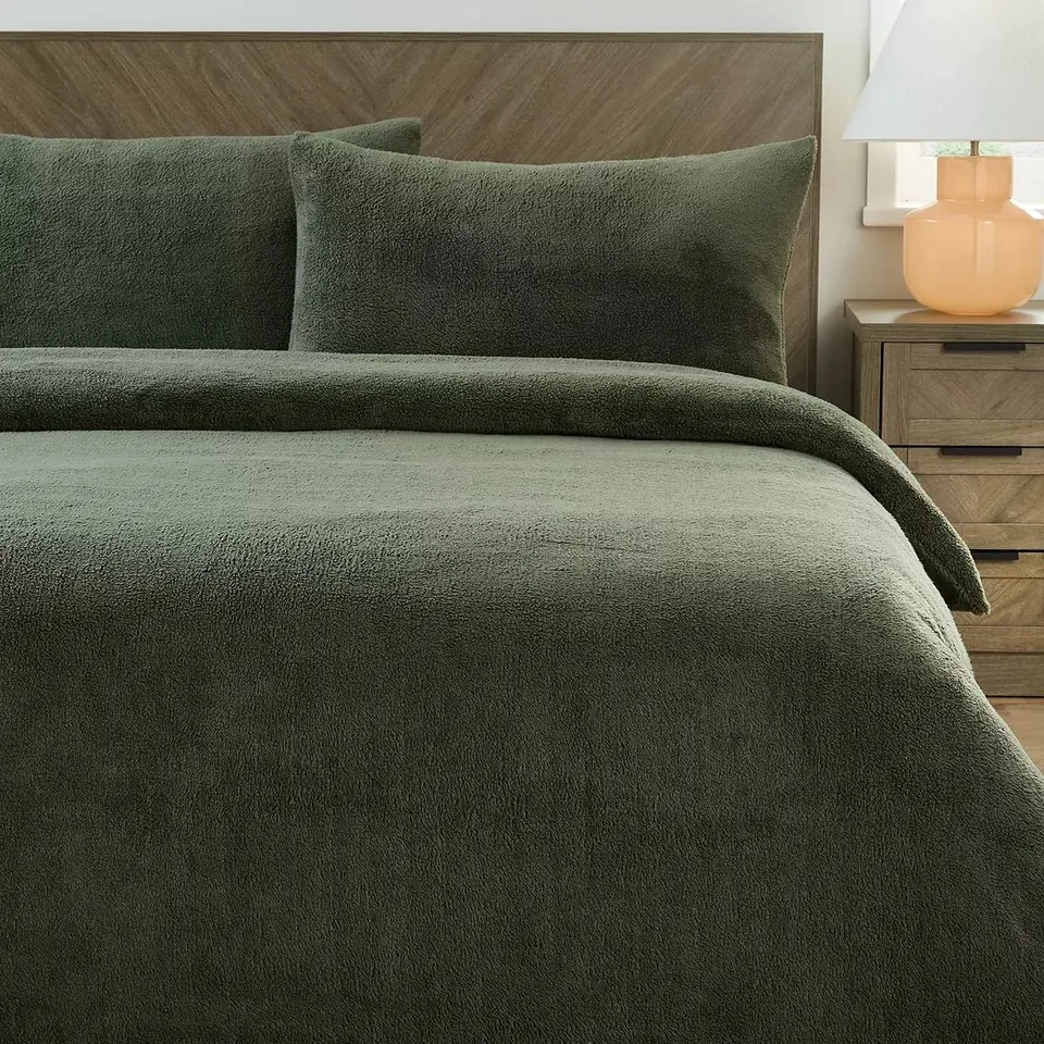 TEDDY FLEECE DUVET COVER SET IN GREEN KING