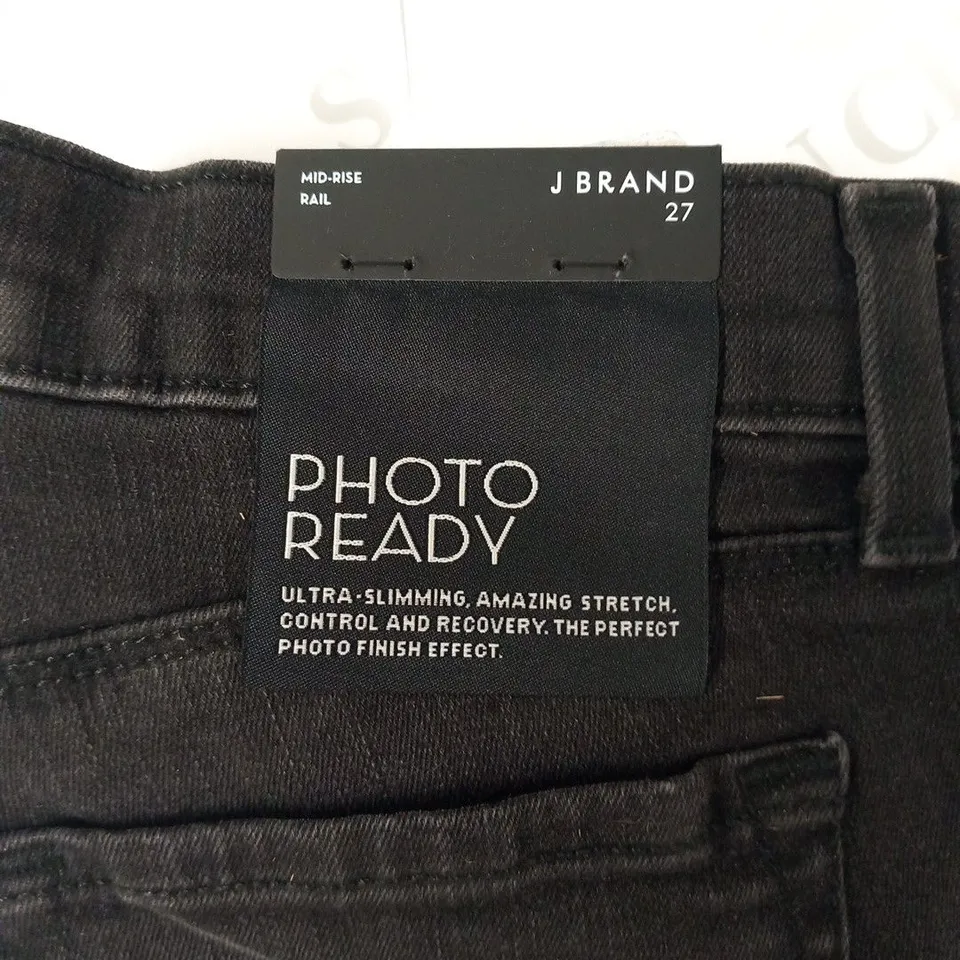 J BRAND PHOTO READY ULTRA SLIMMING MID RISE RAIL JEANS SIZE 27