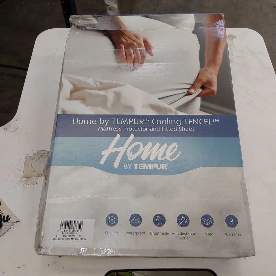 BOXED HOME BY TEMPUR COOLING TENCEL MATTRESS PROTECTOR AND FITTED SHEET - 150 X 200CM (1 BOX)