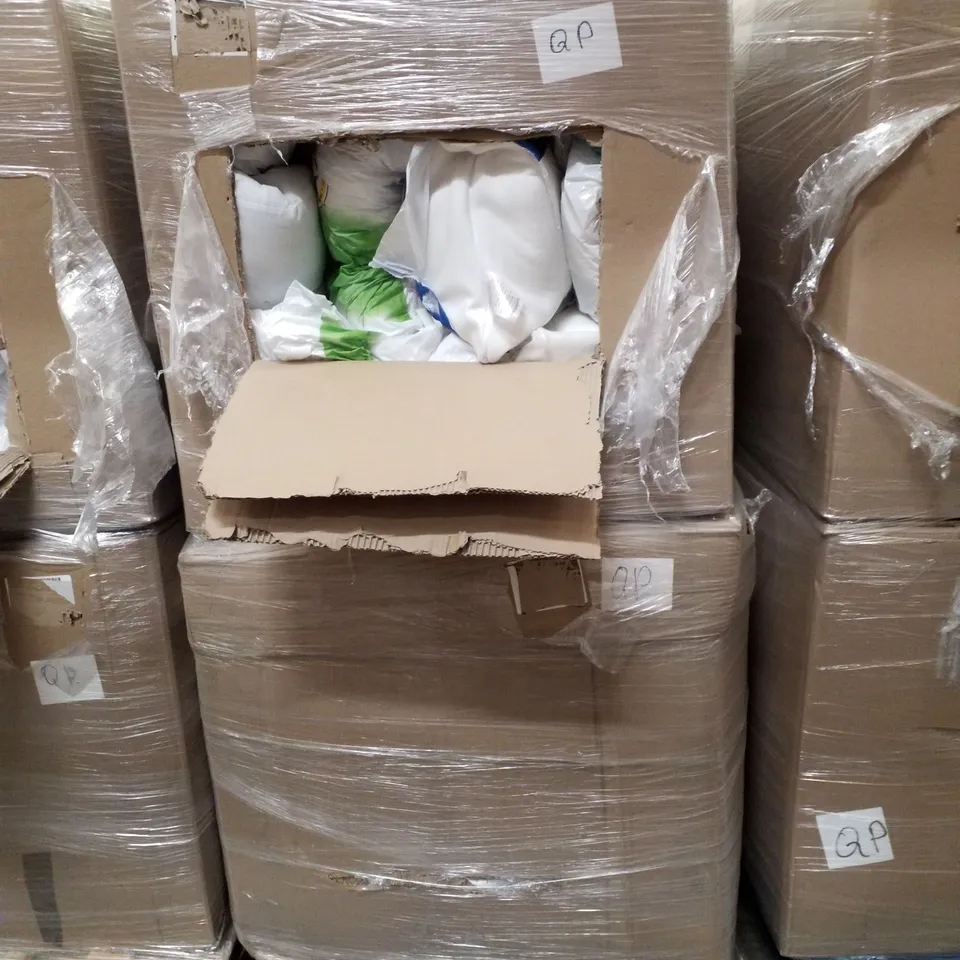 PALLET OF 2 BOXES EACH CONTAINING ASSORTED BEDDING 