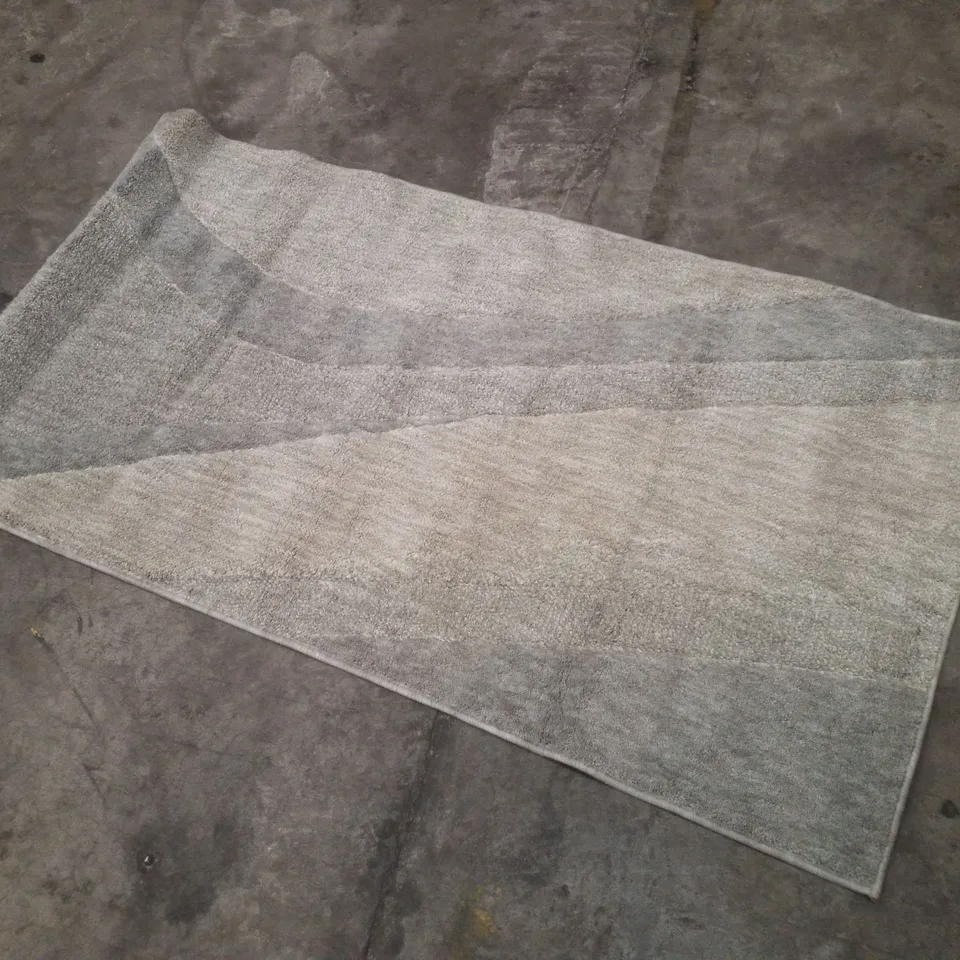 QUALITY DESIGNER AREA RUG APPROXIMATELY 80×150CM