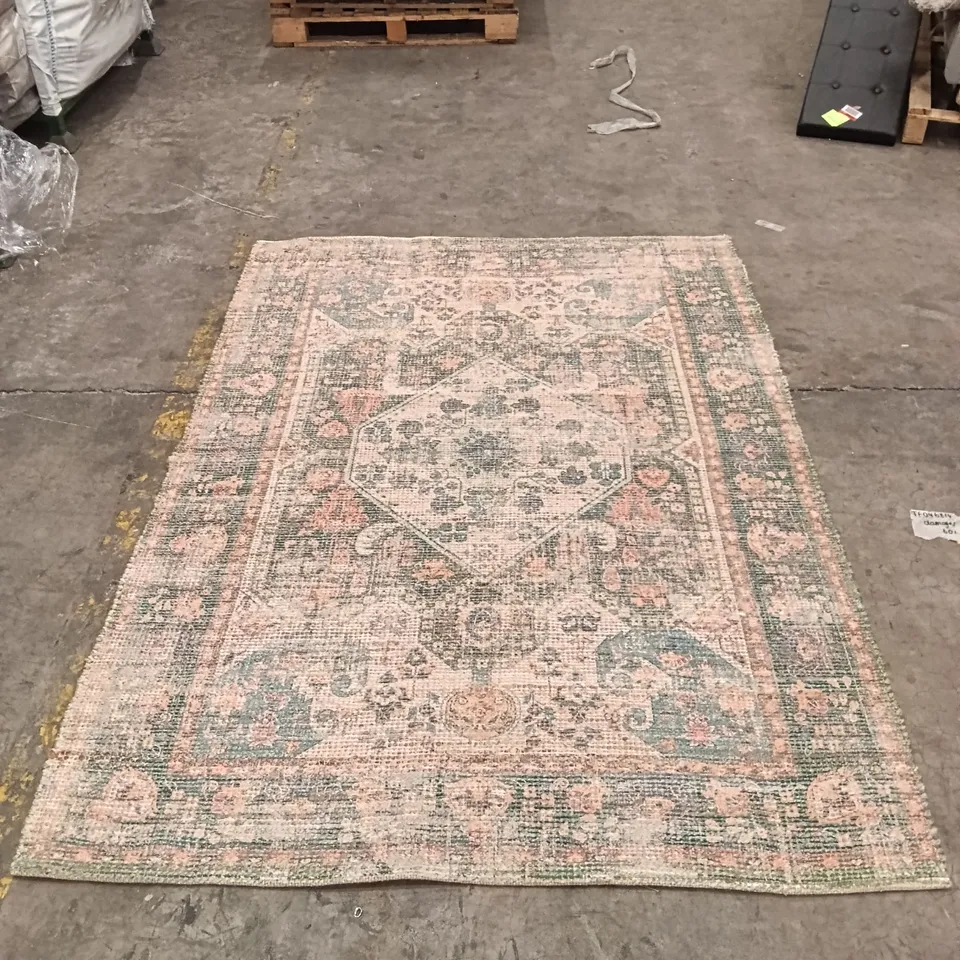 QUALITY DESIGNER AREA RUG - APPROXIMATELY 230CM X 162CM